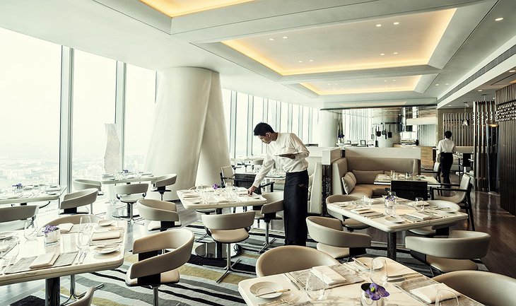 Four Seasons Hotel Guangzhou - Sky High Luxury